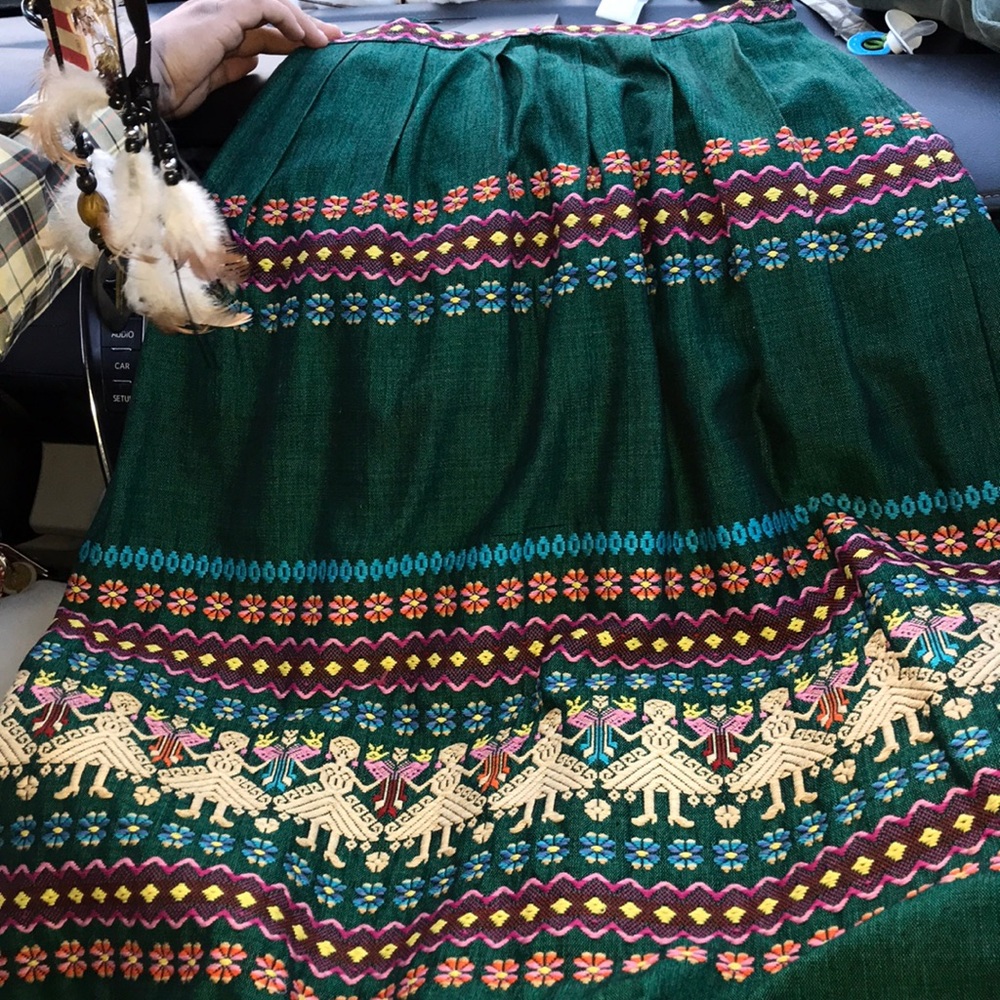 60s Hand Embroidered Dark Green Tweed Skirt🌼🌸🦋